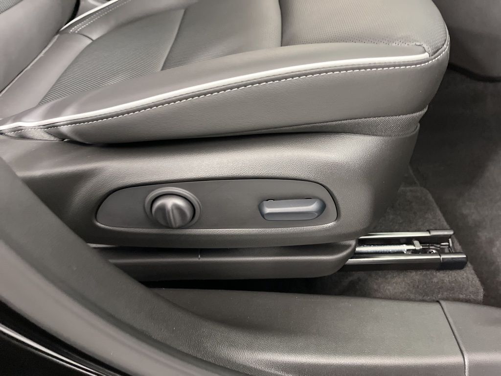 Thumbnail: 2025 Buick Encore GX - 6