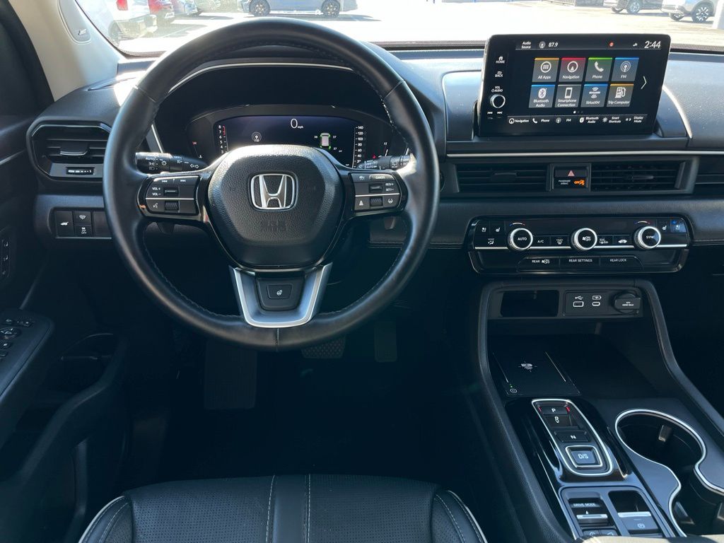 Thumbnail: 2023 Honda Pilot - 10