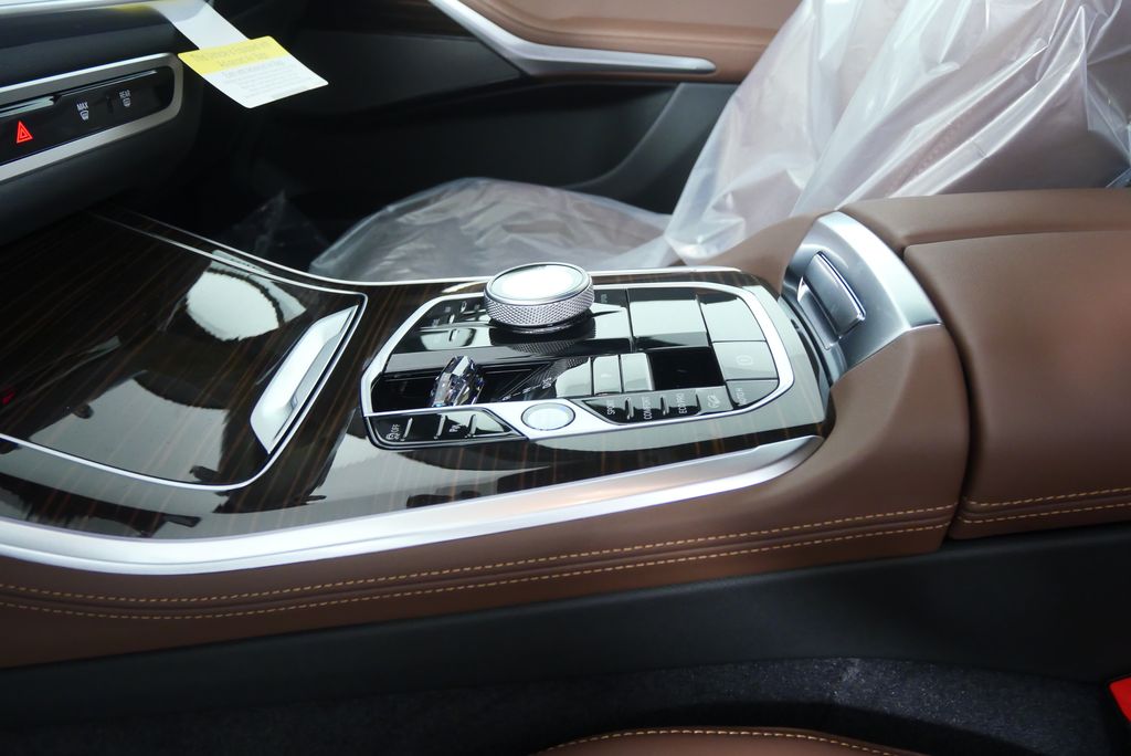 Thumbnail: 2026 BMW X5 - 22