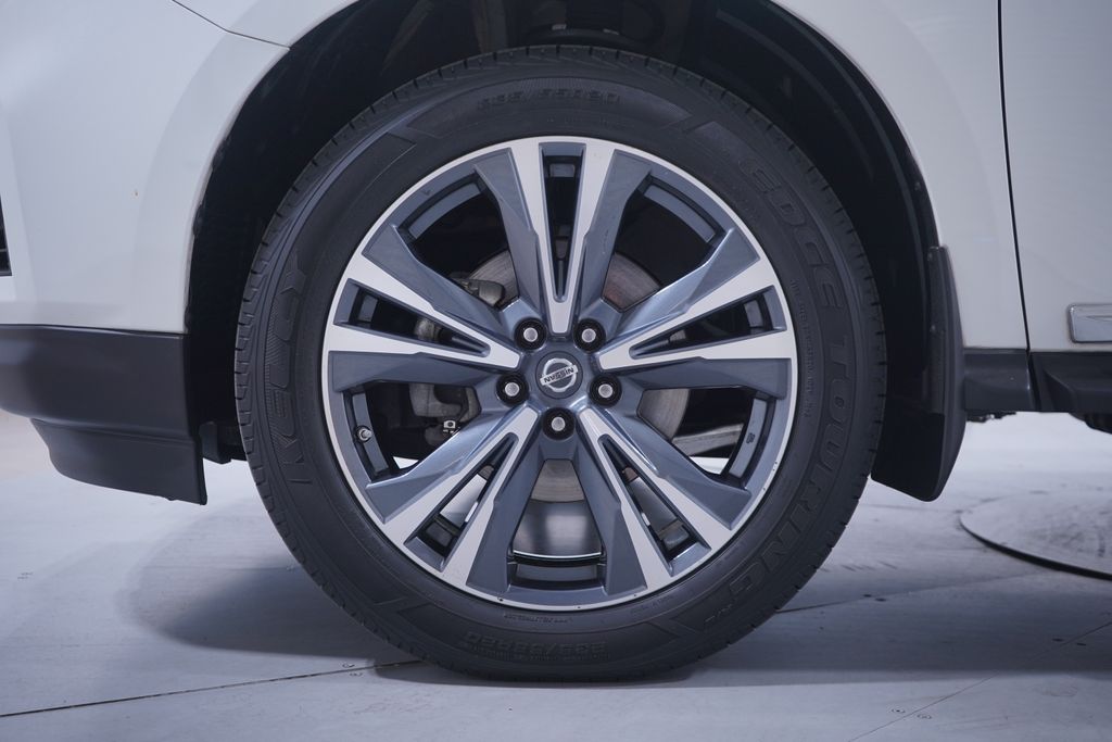 2019 Nissan Pathfinder Platinum 2