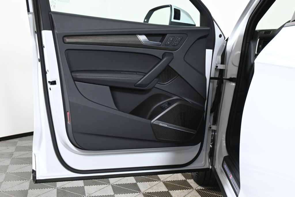 2025 Audi Q5  23