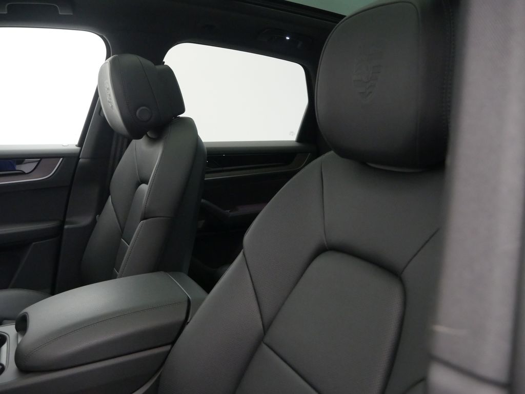 Thumbnail: 2026 Porsche Cayenne - 20