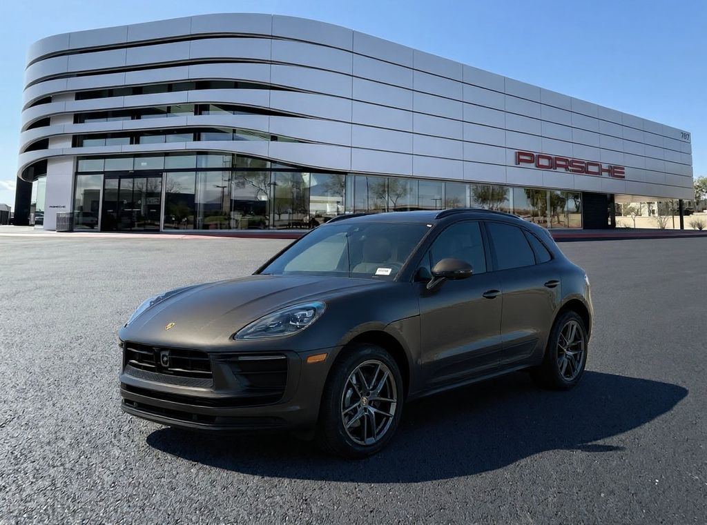 Thumbnail: 2026 Porsche Macan - 1