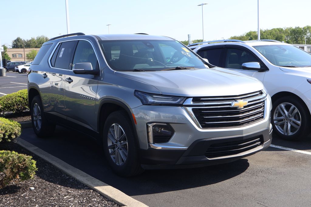 Thumbnail: 2023 Chevrolet Traverse - 3