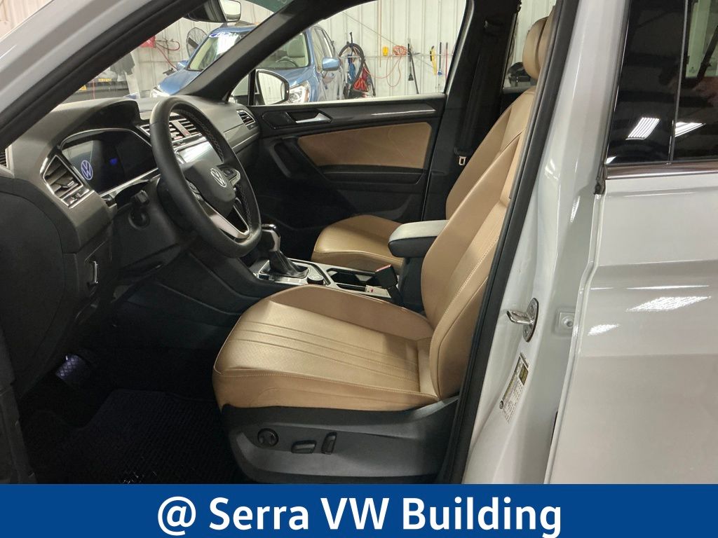 Certified Used 2024  Volkswagen 2.0T SE image 15