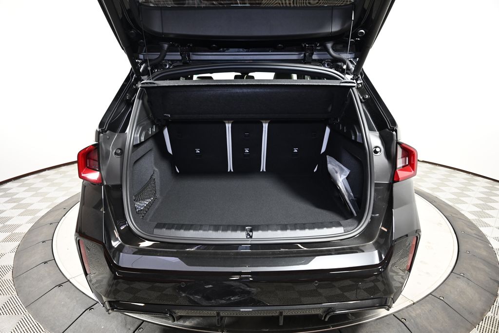 Thumbnail: 2026 BMW X1 - 10