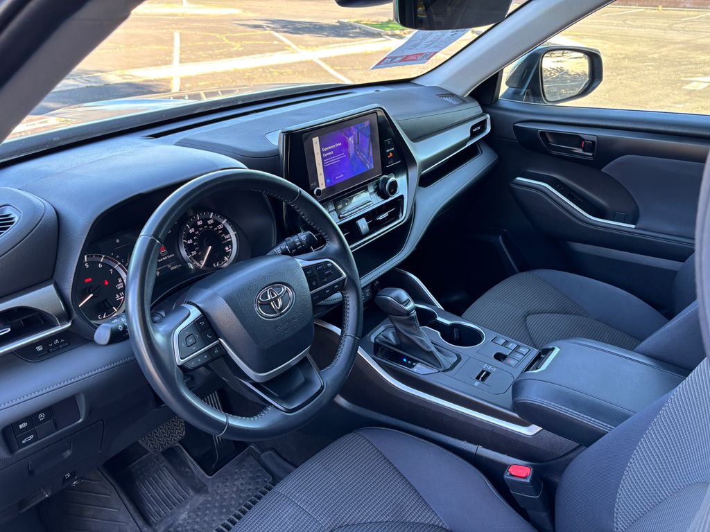 2023 Toyota Highlander L 9