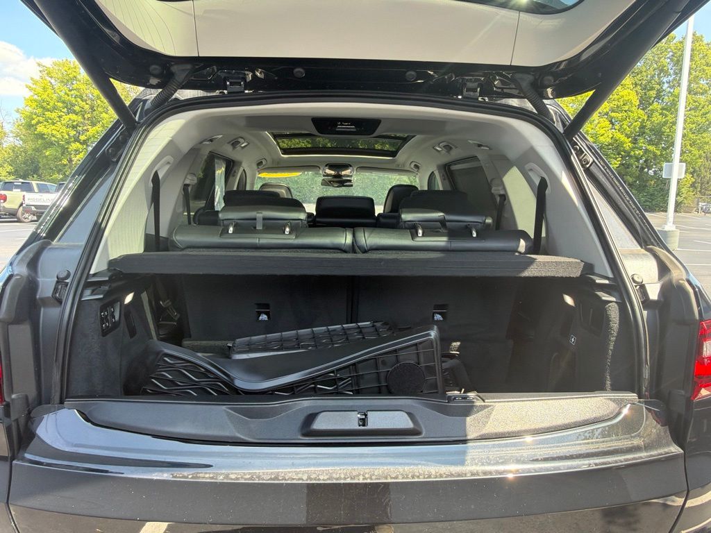 Thumbnail: 2022 BMW X7 - 22