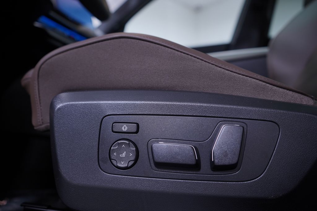 Thumbnail: 2026 BMW X3 - 14