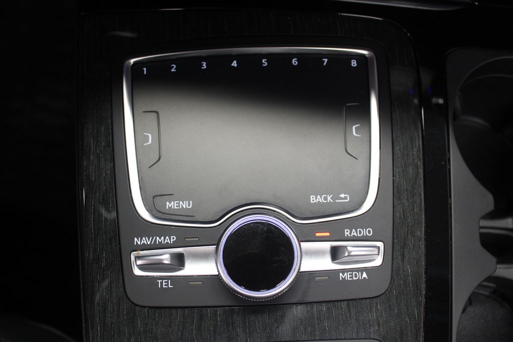 Thumbnail: 2018 Audi Q7 - 15