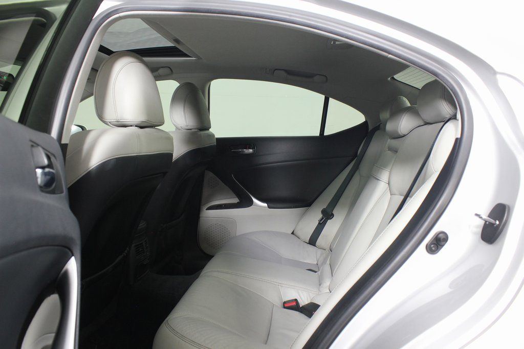 Thumbnail: 2011 Lexus IS - 11