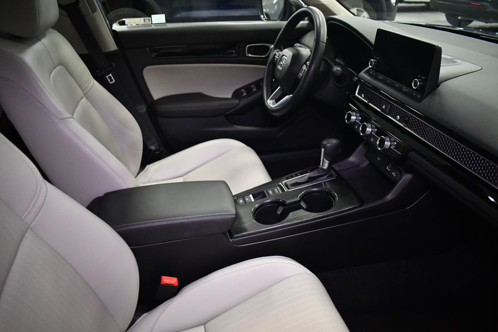 Thumbnail: 2023 Honda Civic - 32