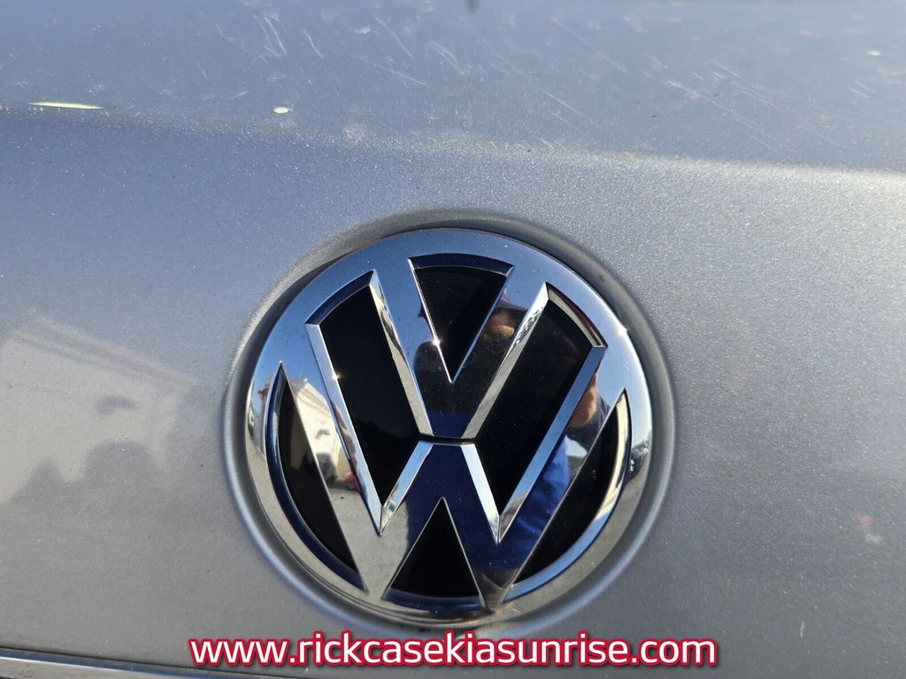 2018 Volkswagen Passat - $11,990