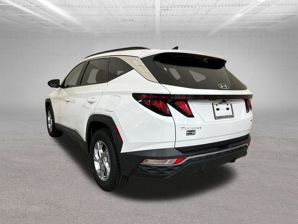 Used 2024 White Hyundai SEL image 3
