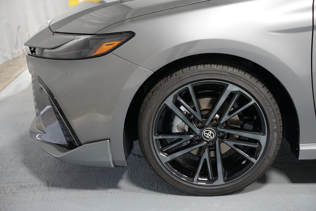 Thumbnail: 2025 Toyota Camry - 5