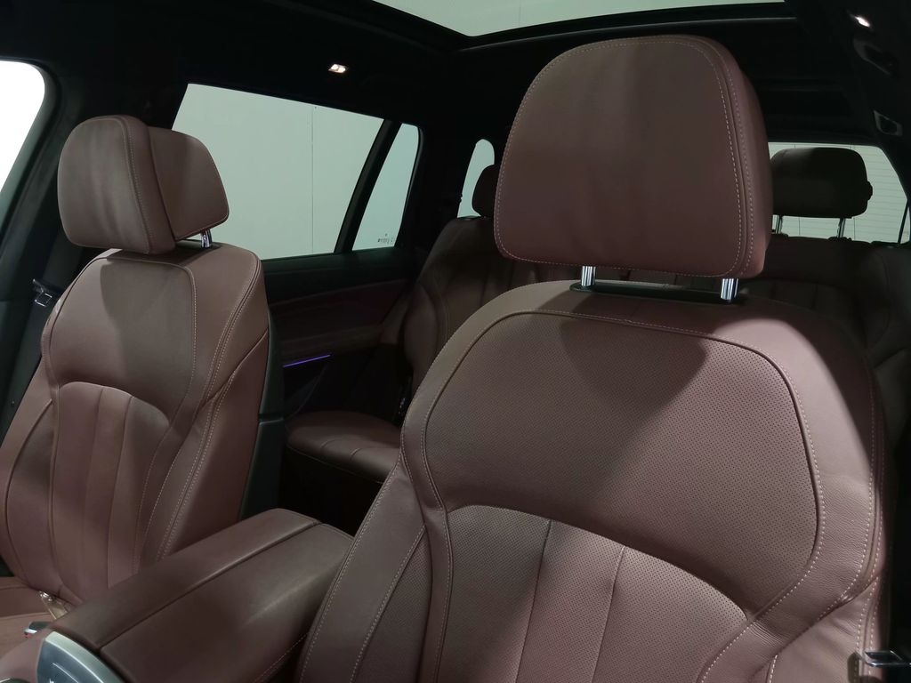 2022 BMW X7 M50i