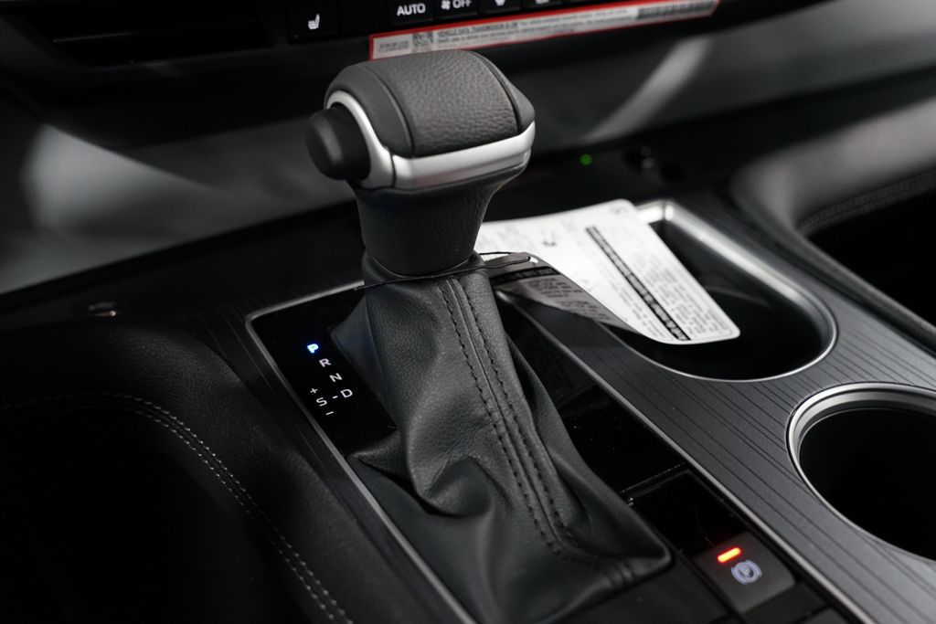 Thumbnail: 2026 Toyota Sienna - 21