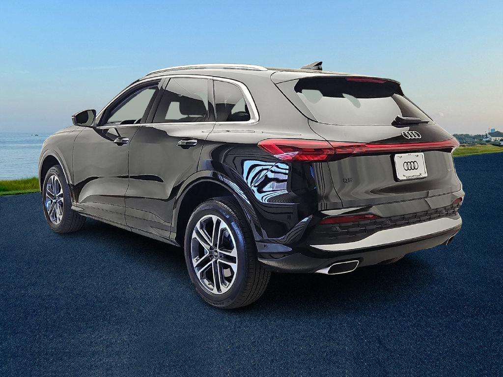 Thumbnail: 2025 Audi Q5 - 7