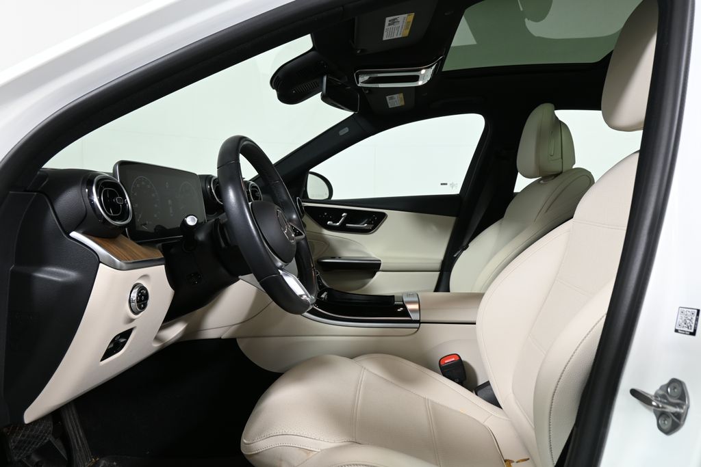 Thumbnail: 2023 Mercedes-Benz C-Class - 3