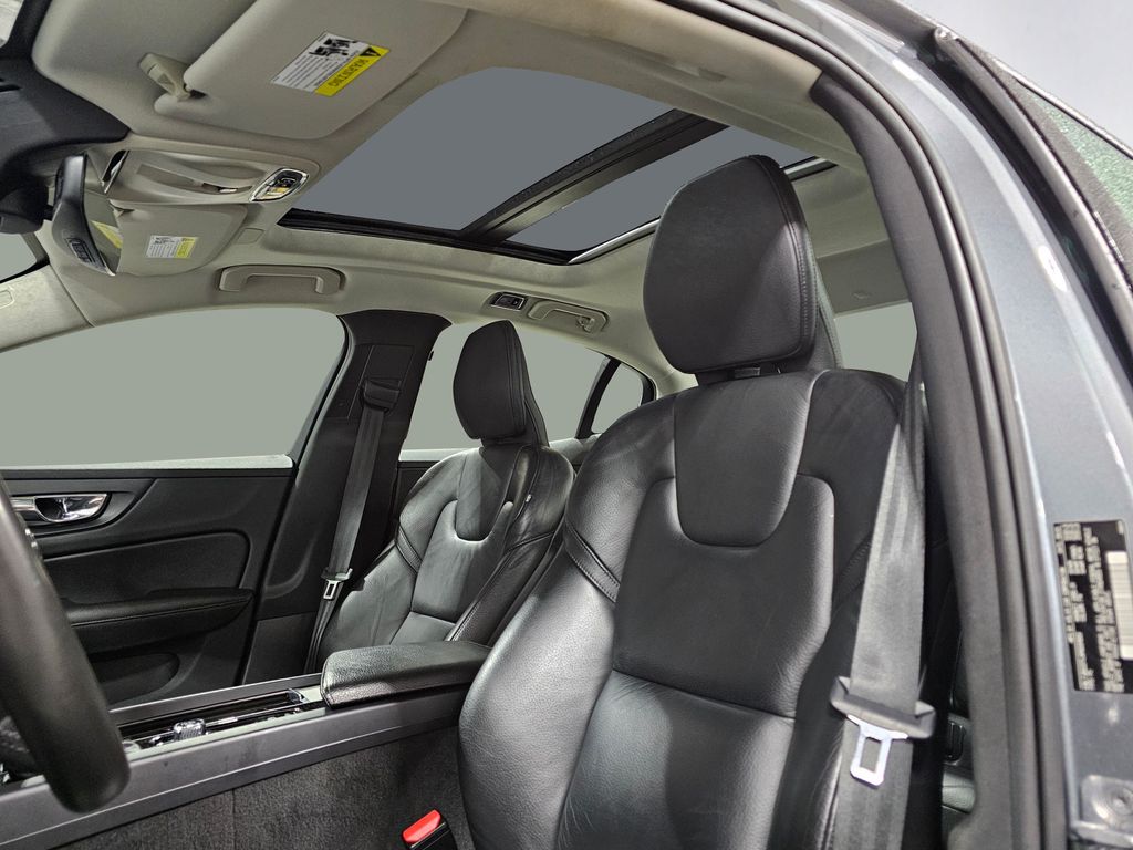 Used 2021 Gray Volvo T6 Inscription image 4