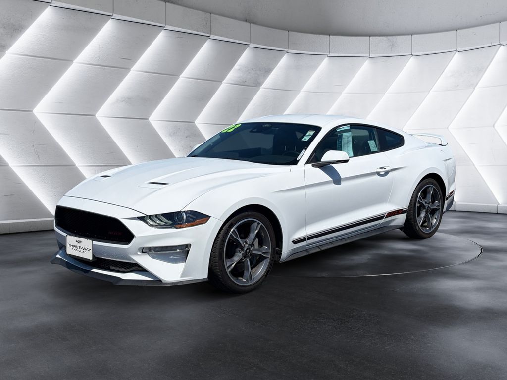 Oxford White 2022 Ford Mustang GT Premium Fastback RWD Coupe Rear-Wheel Drive Automatic