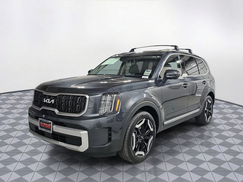 Used 2024 Gray Kia EX image 3