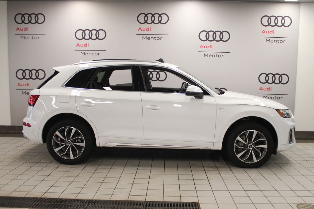 Thumbnail: 2024 Audi Q5 - 7