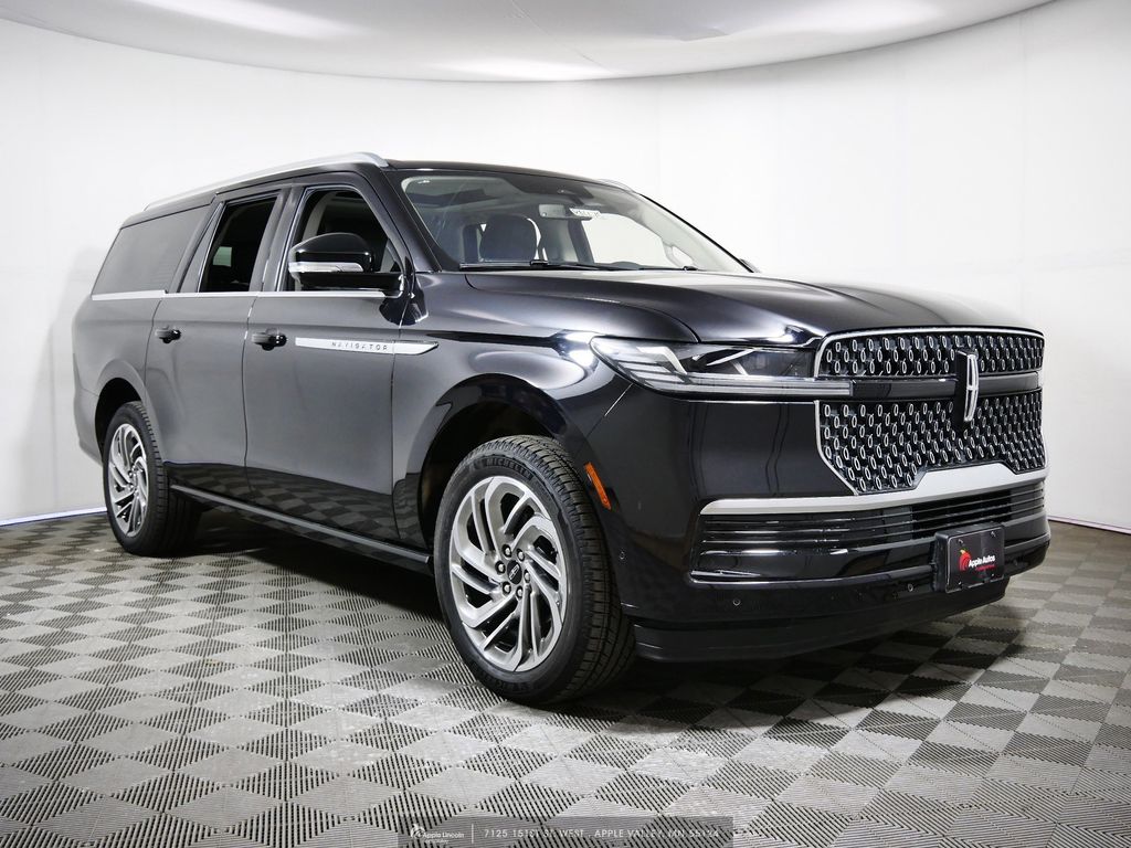 Black Metallic 2025 Lincoln Navigator L Reserve 4WD SUV / Crossover Four-Wheel Drive Automatic