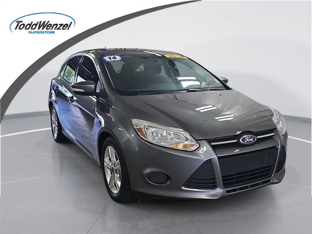 Sterling Gray Metallic 2014 Ford Focus Hatchback Front-Wheel Drive 6-Speed Automatic