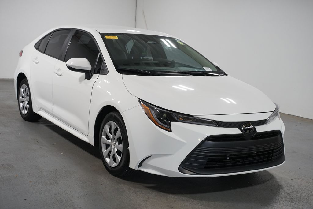Thumbnail: 2025 Toyota Corolla - 3
