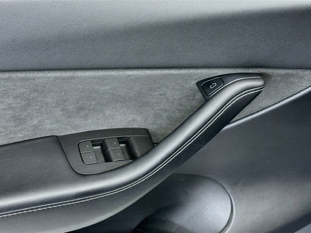 Thumbnail: 2021 Tesla Model Y - 22