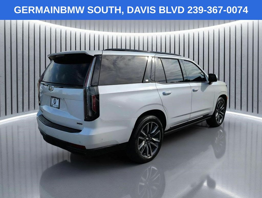 Used 2022 White Cadillac Sport Platinum image 5