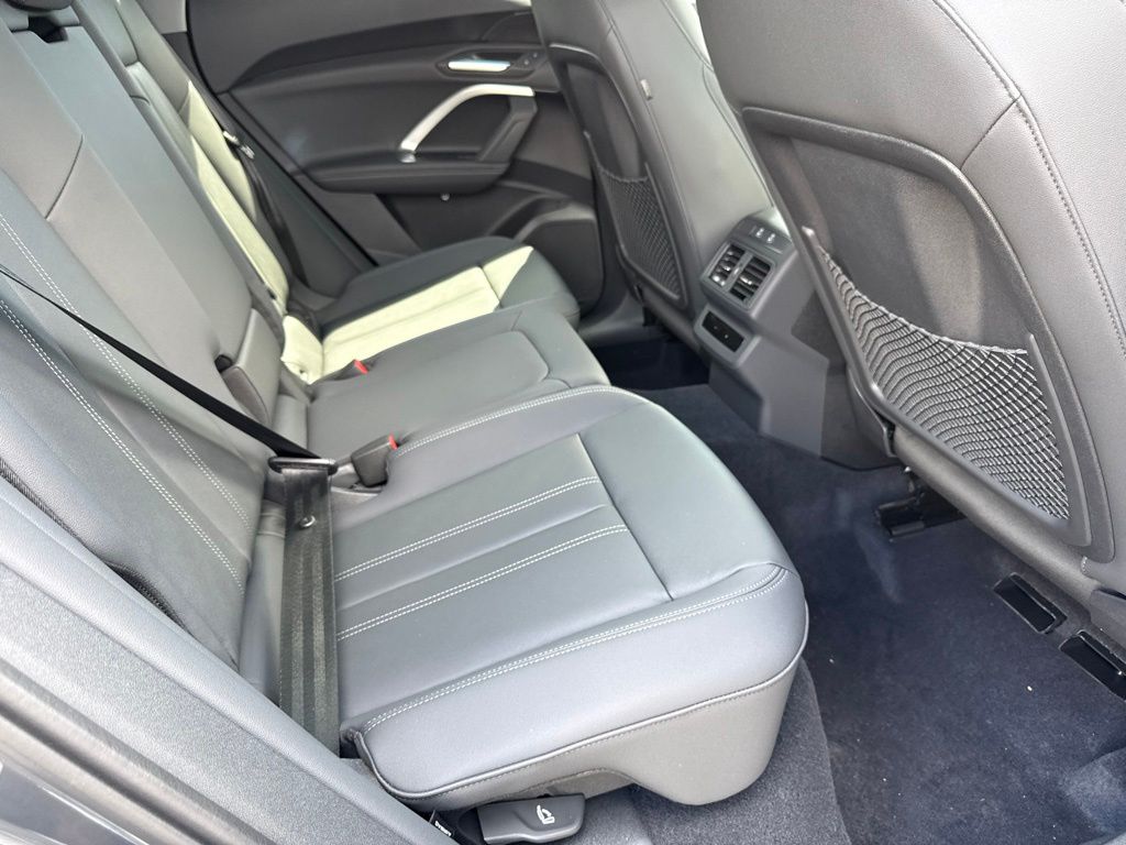 Thumbnail: 2026 Audi Q5 - 23