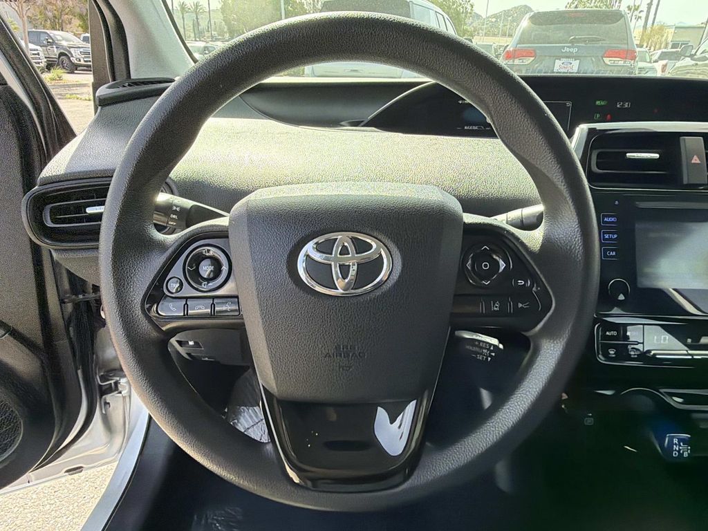 Used 2019 Toyota Prius L 5D Hatchback