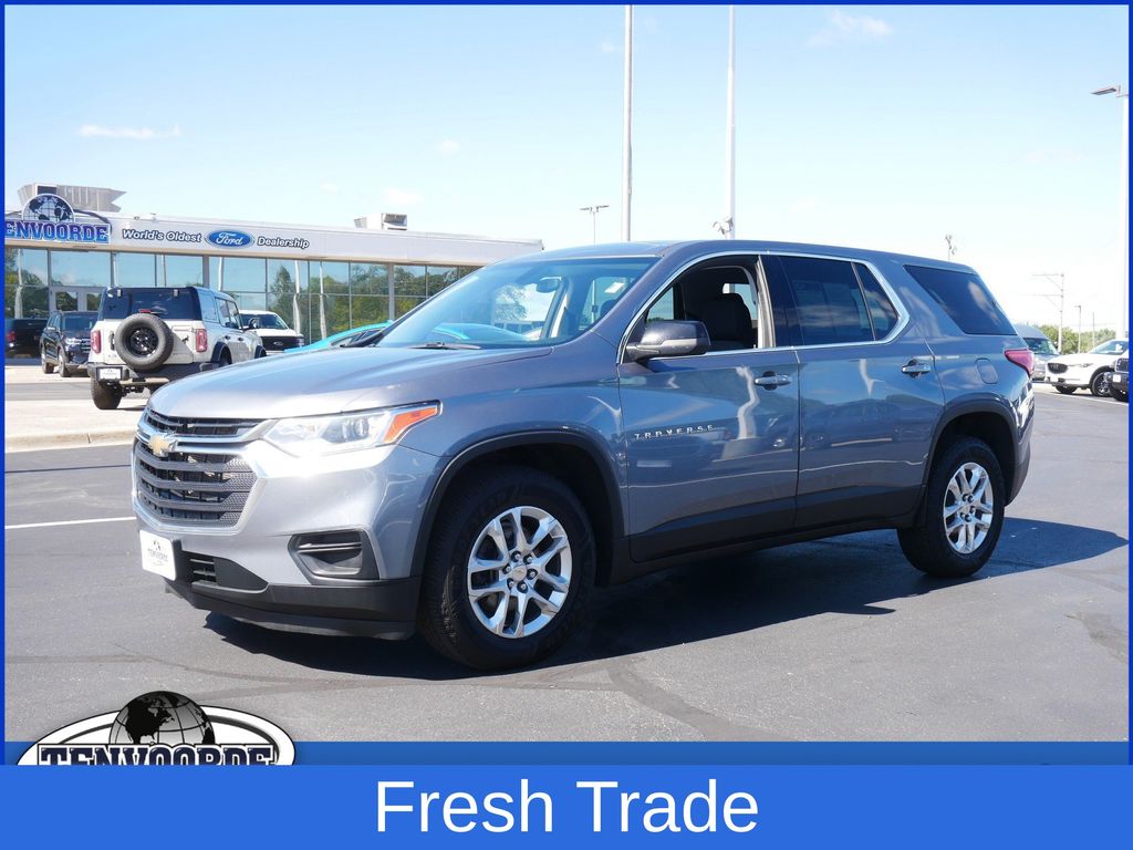 Gray (Satin Steel Metallic) 2021 Chevrolet Traverse SUV / Crossover Four-Wheel Drive 9-Speed Automatic