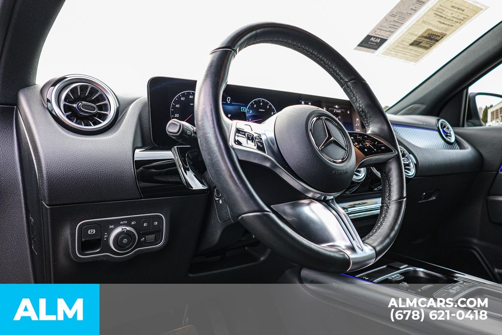 Used 2025 Black Mercedes-Benz GLA 250 image 29