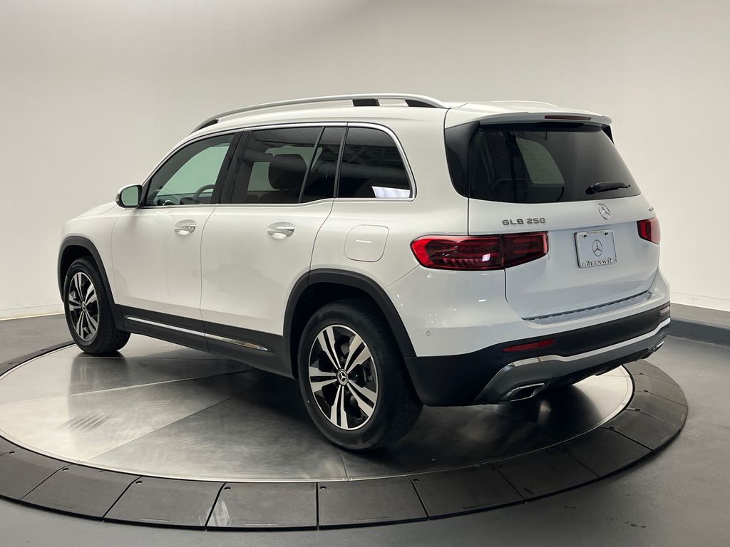 2025 Mercedes-Benz GLB 250 5