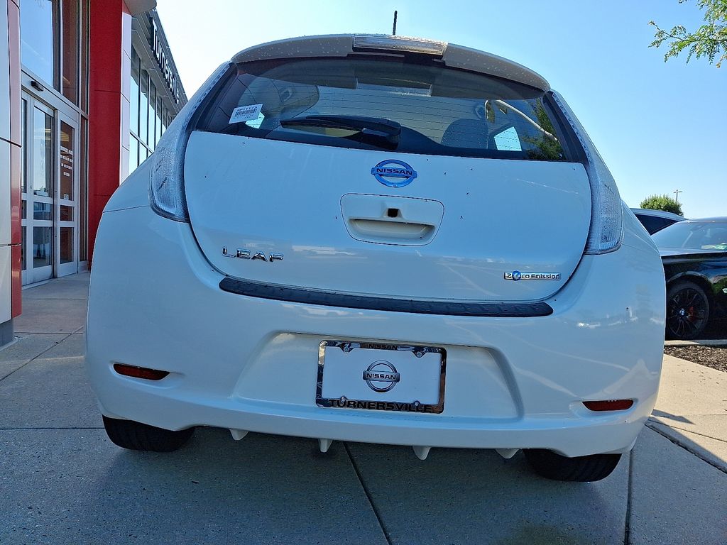 Thumbnail: 2015 Nissan Leaf - 5