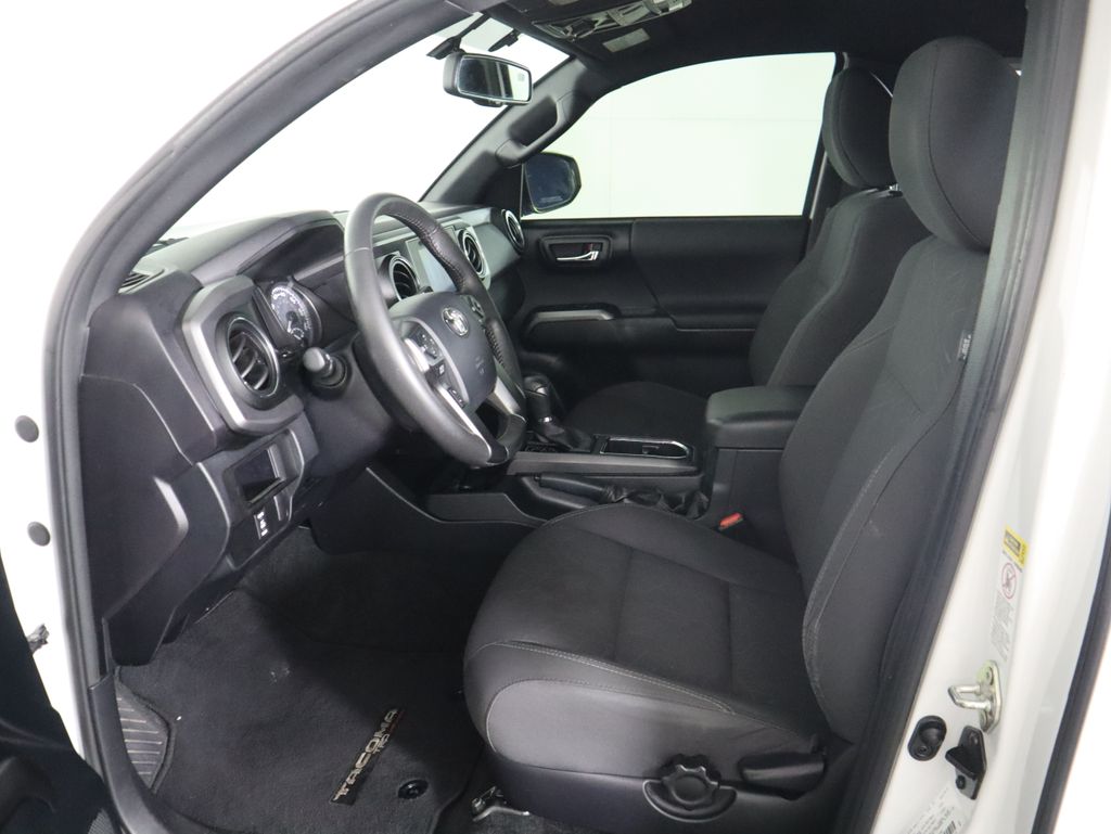 Thumbnail: 2017 Toyota Tacoma - 20