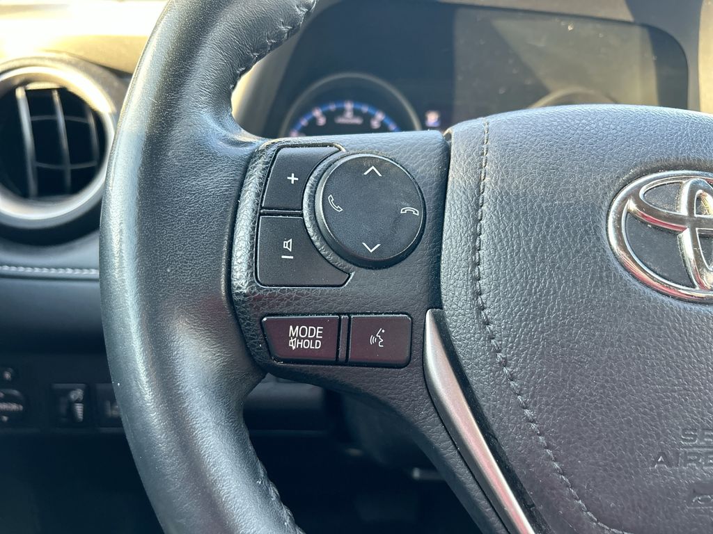 Thumbnail: 2018 Toyota RAV4 - 15