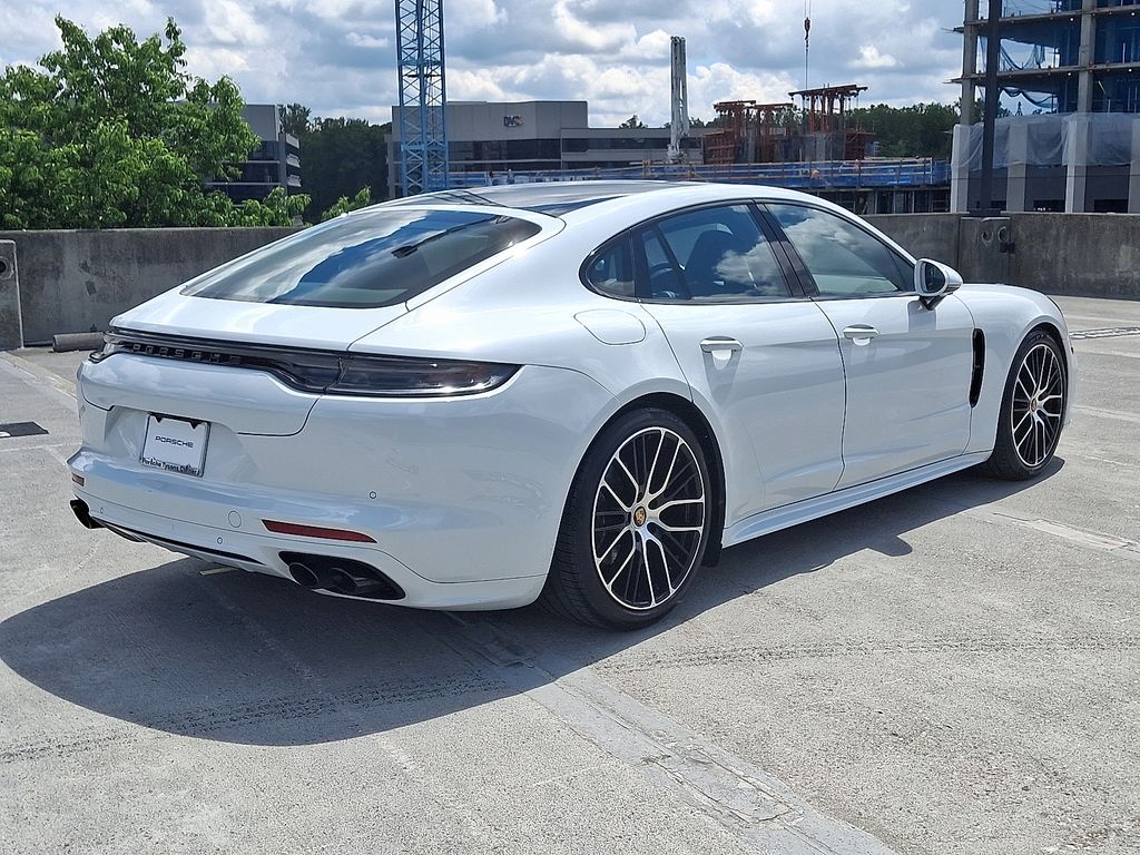 2023 Porsche Panamera Platinum 8
