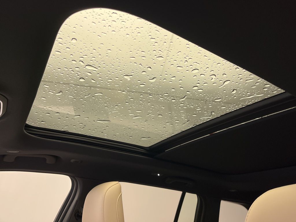 Thumbnail: 2024 Jeep Grand Cherokee - 23