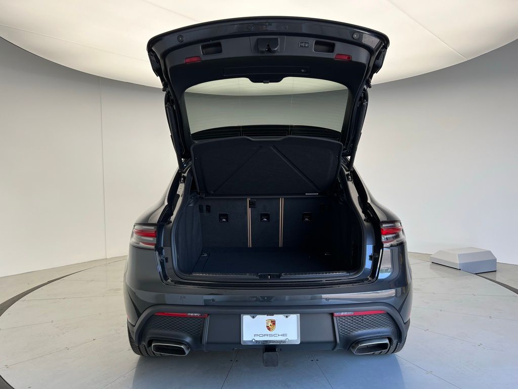 2025 Porsche Macan  20
