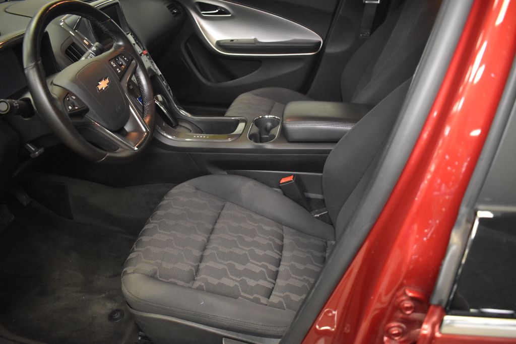 Thumbnail: 2014 Chevrolet Volt - 25