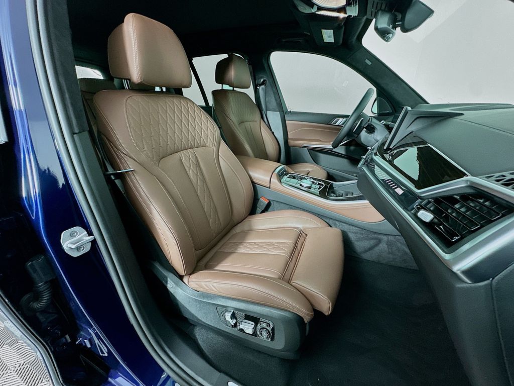 Thumbnail: 2025 BMW X5 - 29