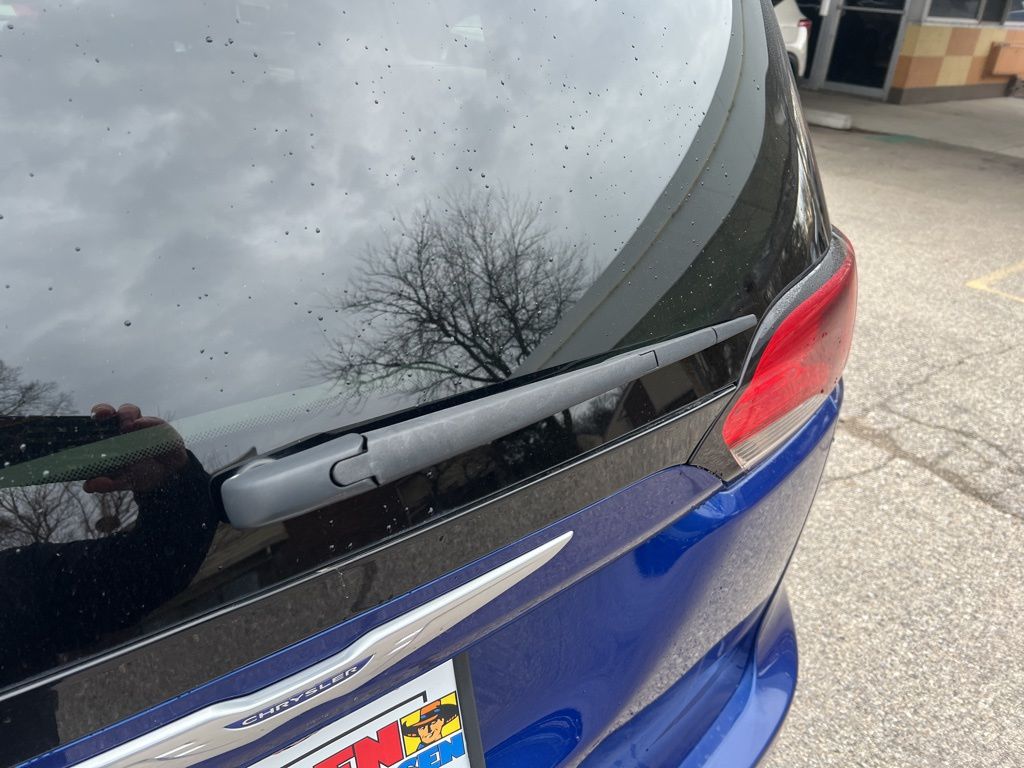 2020 Chrysler Pacifica Touring photo