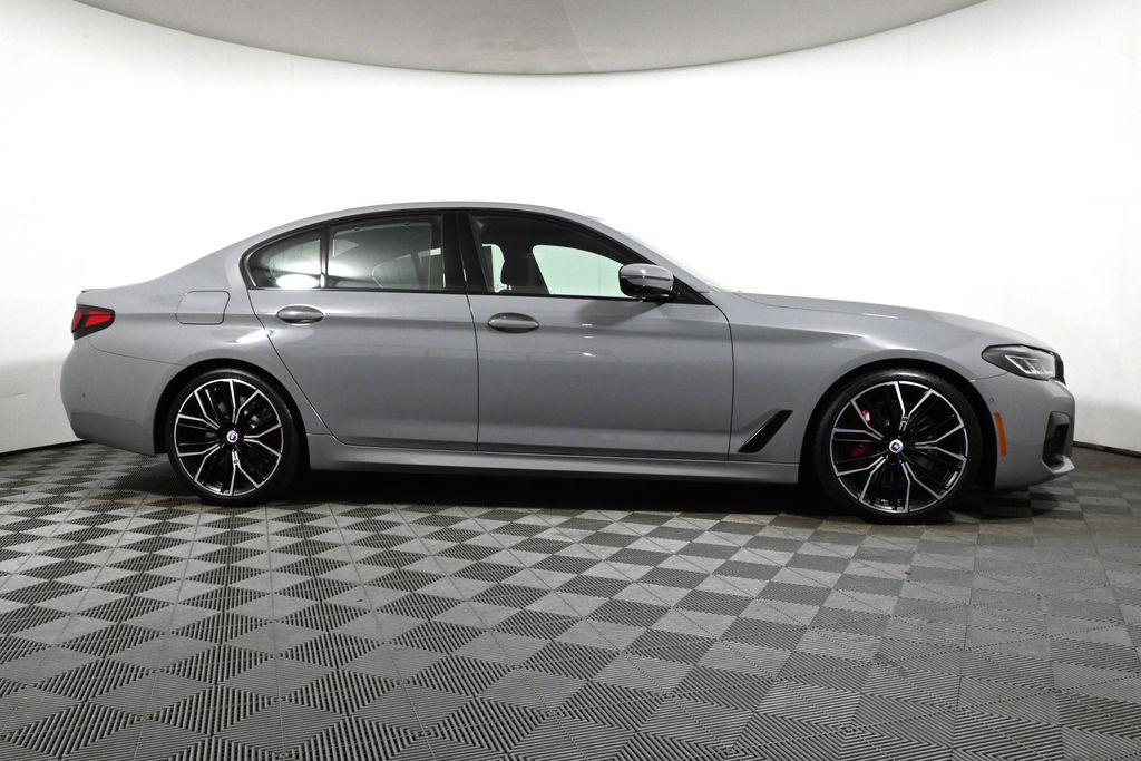 Thumbnail: 2023 BMW 5 Series - 8