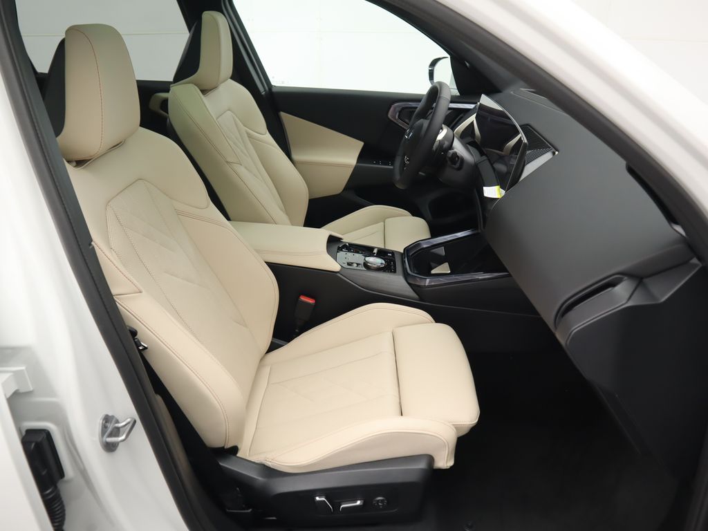 Thumbnail: 2025 BMW X3 - 22