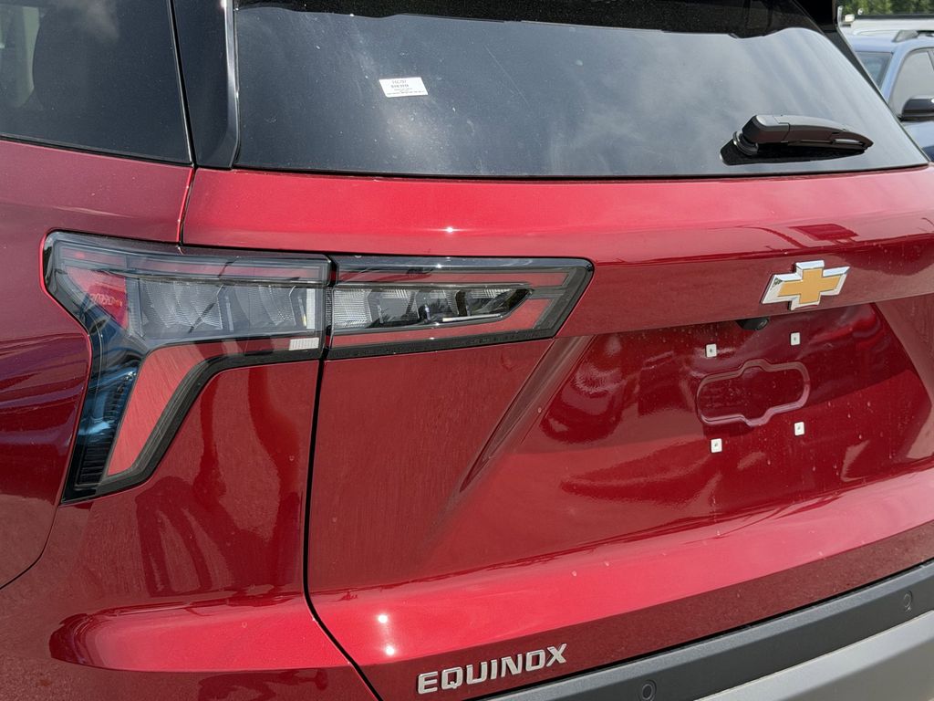 new 2026 Chevrolet Equinox car, priced at $28,495