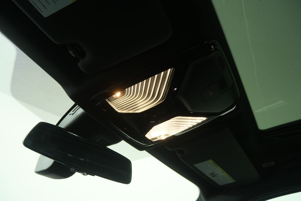 Thumbnail: 2025 BMW 3 Series - 19